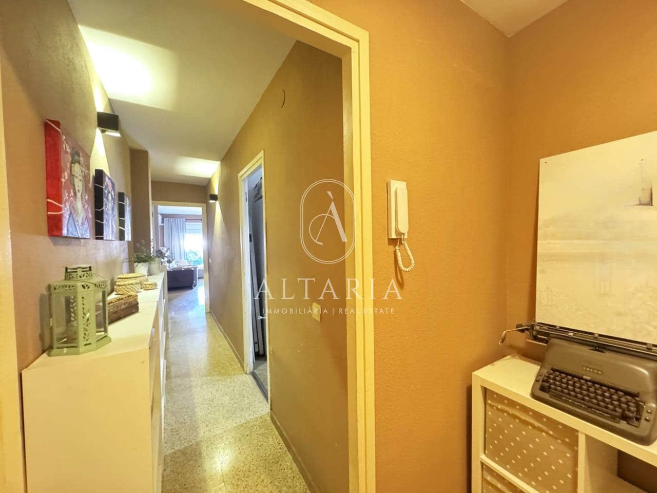 3 bedroom Apartment for sale in Pineda de Mar - € 212,000 (Ref: 9984164)