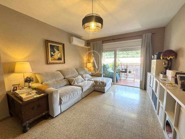 3 bedroom Apartment for sale in Pineda de Mar - € 212,000 (Ref: 9984164)