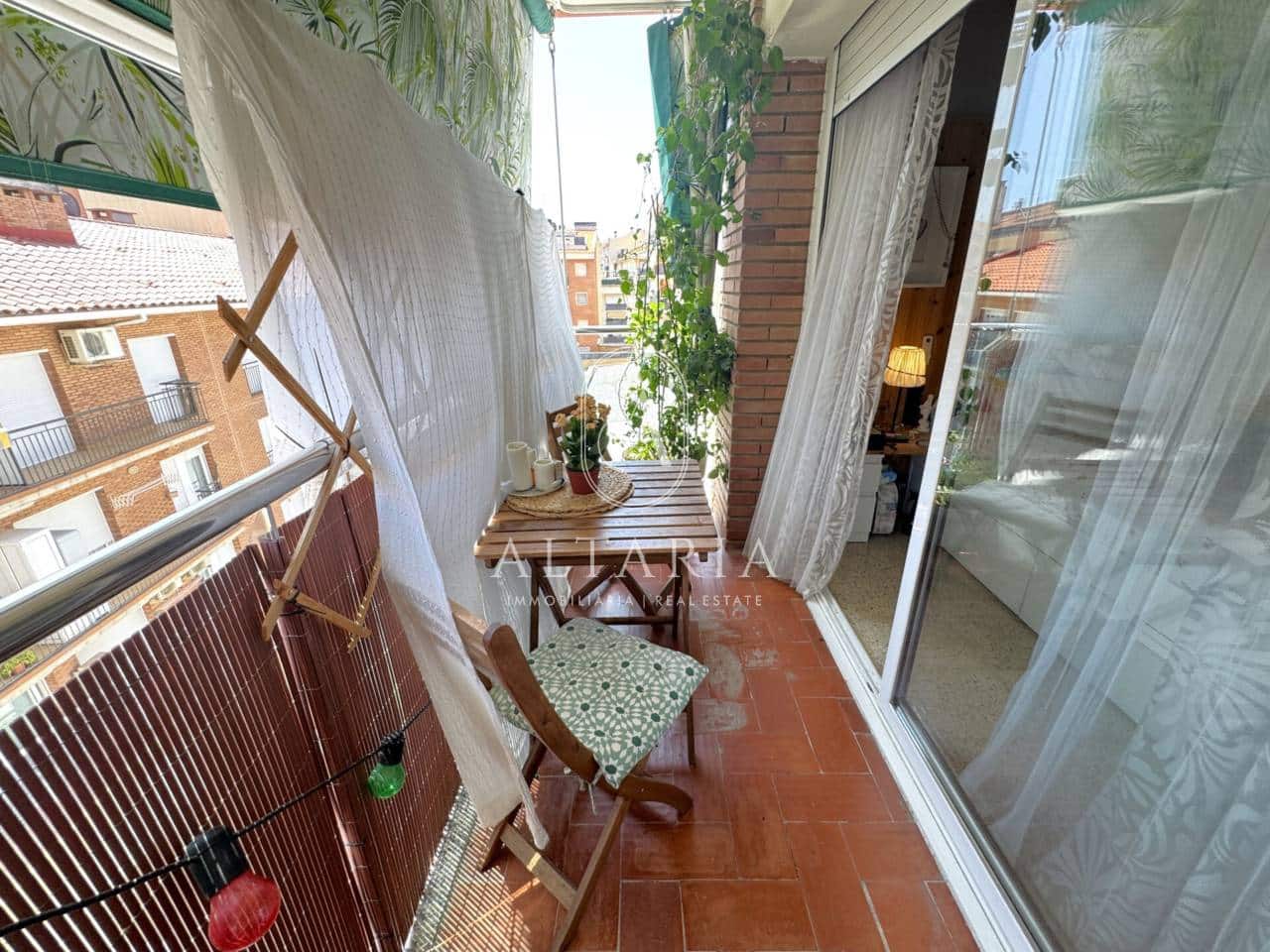3 bedroom Apartment for sale in Pineda de Mar - € 212,000 (Ref: 9984164)