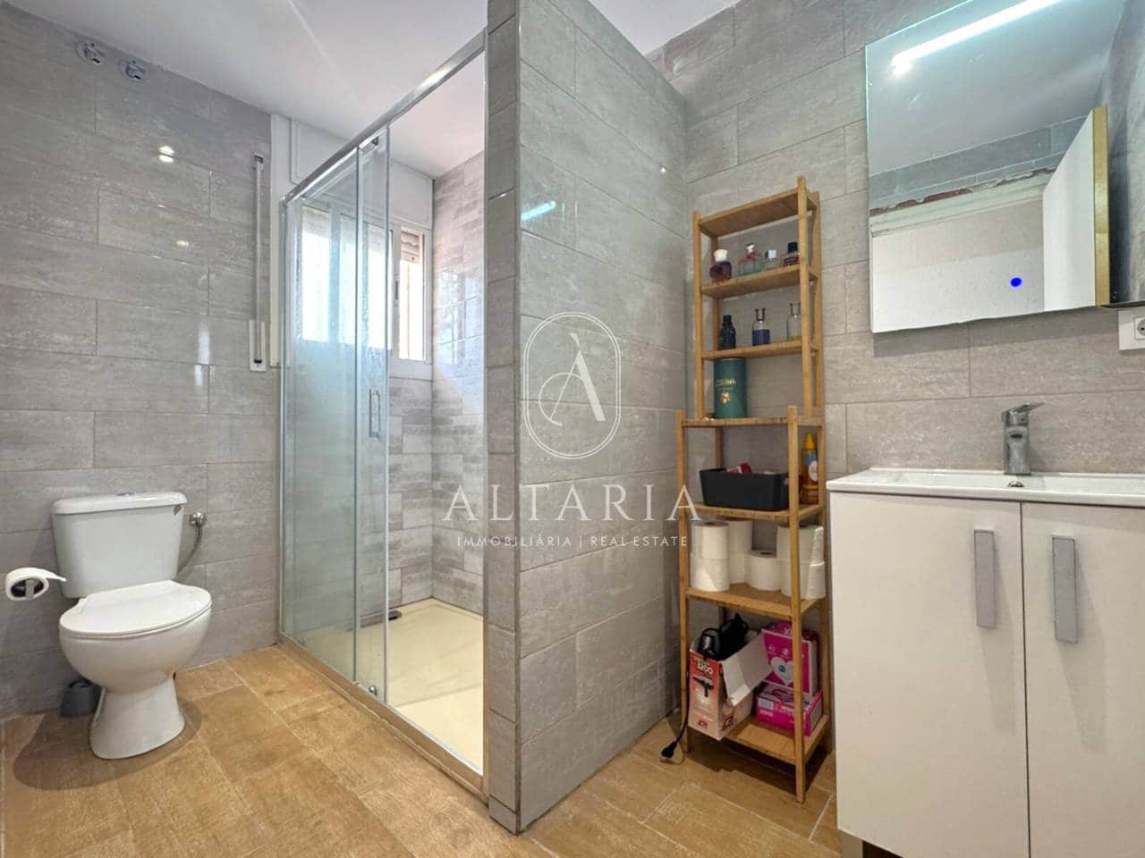 5 Zimmer Villa zu verkaufen in Lloret de Mar mit Pool - 375.000 € (Ref: 9999485)