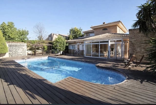 6 quarto Moradia para venda em Riba-roja de Túria com piscina garagem - 600 000 € (Ref: 9665470)