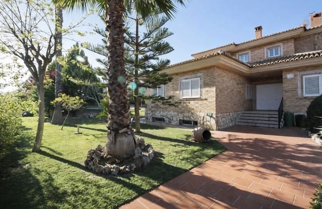 6 quarto Moradia para venda em Riba-roja de Túria com piscina garagem - 600 000 € (Ref: 9665470)