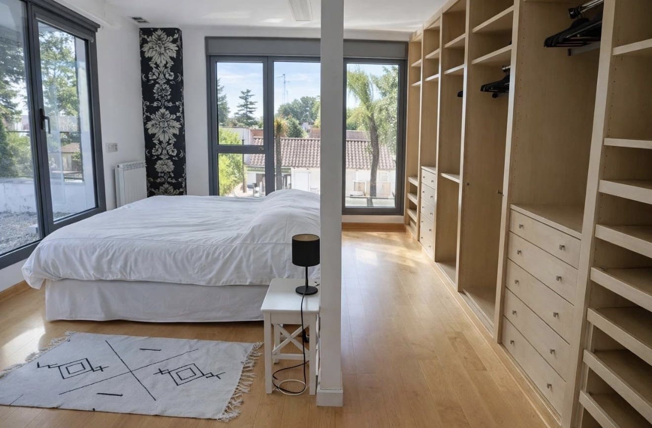 Chalet de 7 habitaciones en L'Eliana en venta con piscina - 875.000 € (Ref: 9669084)