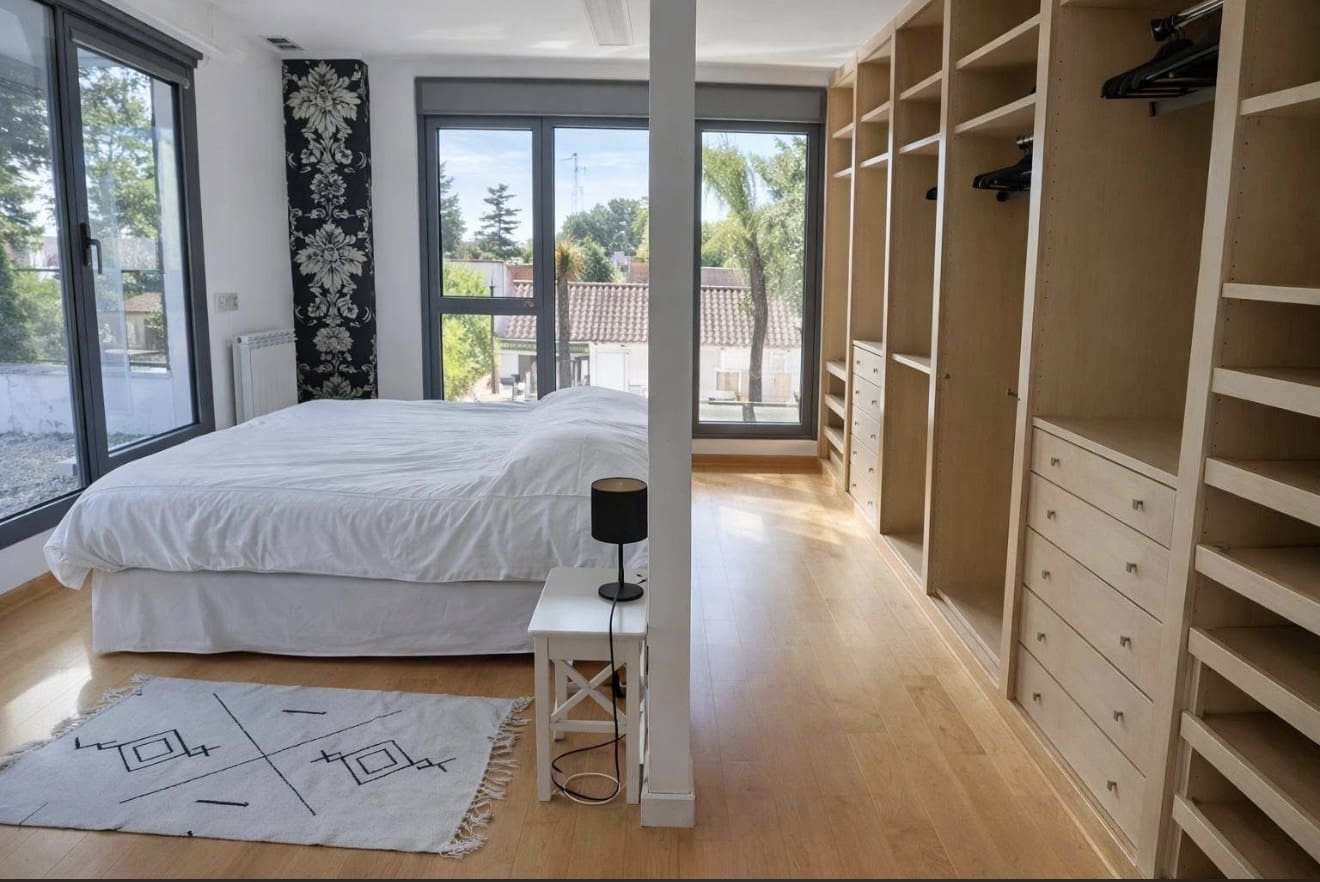 Chalet de 7 habitaciones en L'Eliana en venta con piscina - 875.000 € (Ref: 9669084)