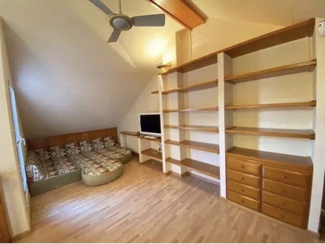 5 Zimmer Haus zu vermieten in La Cañada, Paterna mit Pool - 2.000 € (Ref: 9669086)