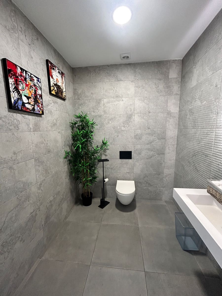 1 chambre Local Commercial à vendre à Valence ville avec garage - 170 000 € (Ref: 9669281)