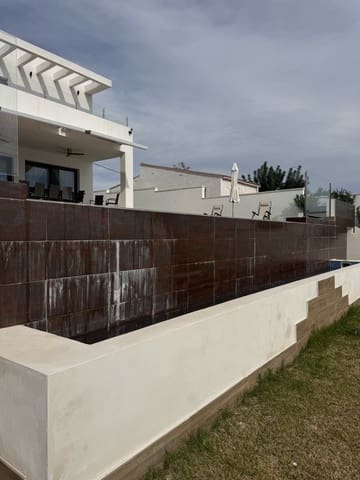 4 Zimmer Villa zu verkaufen in San Antonio de Benagéber mit Pool - 85.000 € (Ref: 9669287)