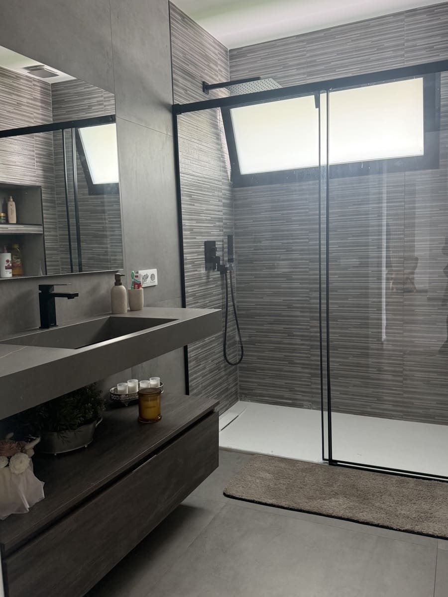 4 Zimmer Villa zu verkaufen in San Antonio de Benageber mit Pool - 850.000 € (Ref: 9669287)