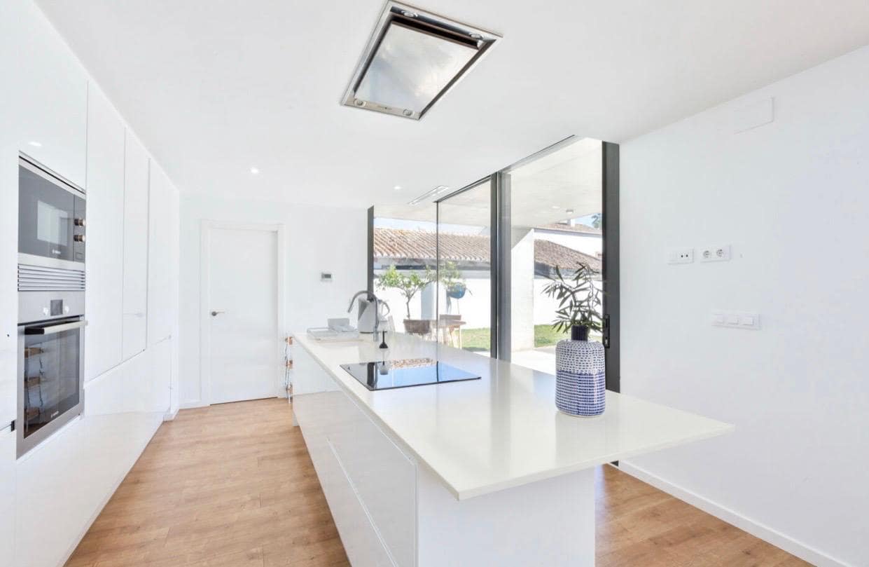 4 sovrum Villa till salu i L'Eliana med pool - 1 380 000 € (Ref: 9669444)