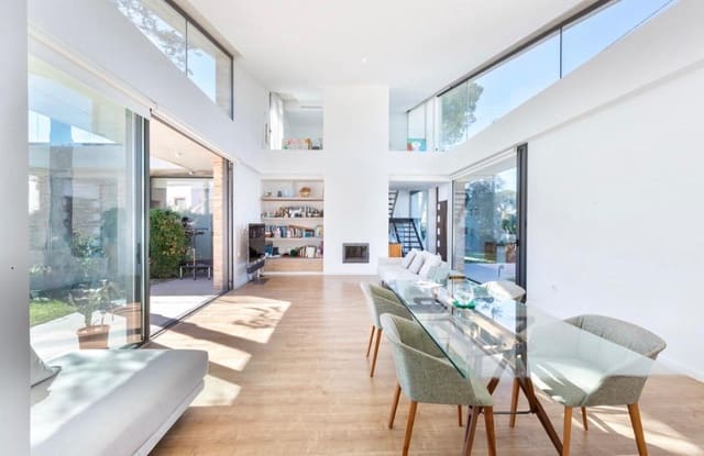 4 bedroom Villa for sale in L'Eliana with pool - € 1,380,000 (Ref: 9669444)