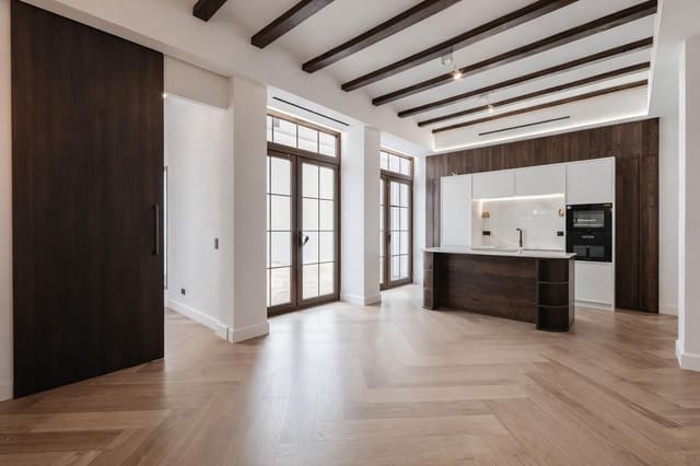 4 slaapkamer Appartement te koop in Valencia stad - € 1.310.000 (Ref: 9685624)