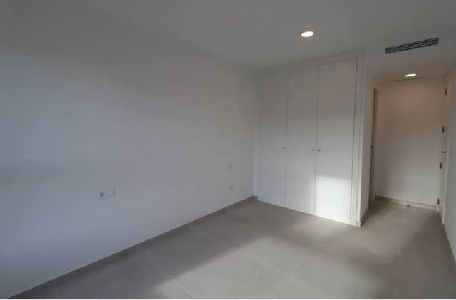 2 bedroom Apartment for rent in Valencia city - € 1,800 (Ref: 9720399)