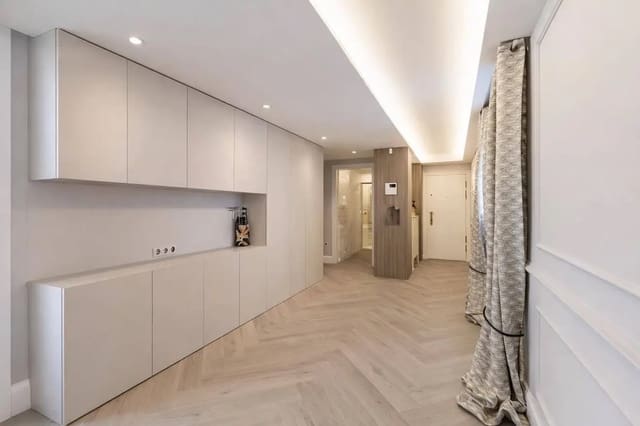 3 bedroom Apartment for sale in Valencia city - € 785,000 (Ref: 9778768)