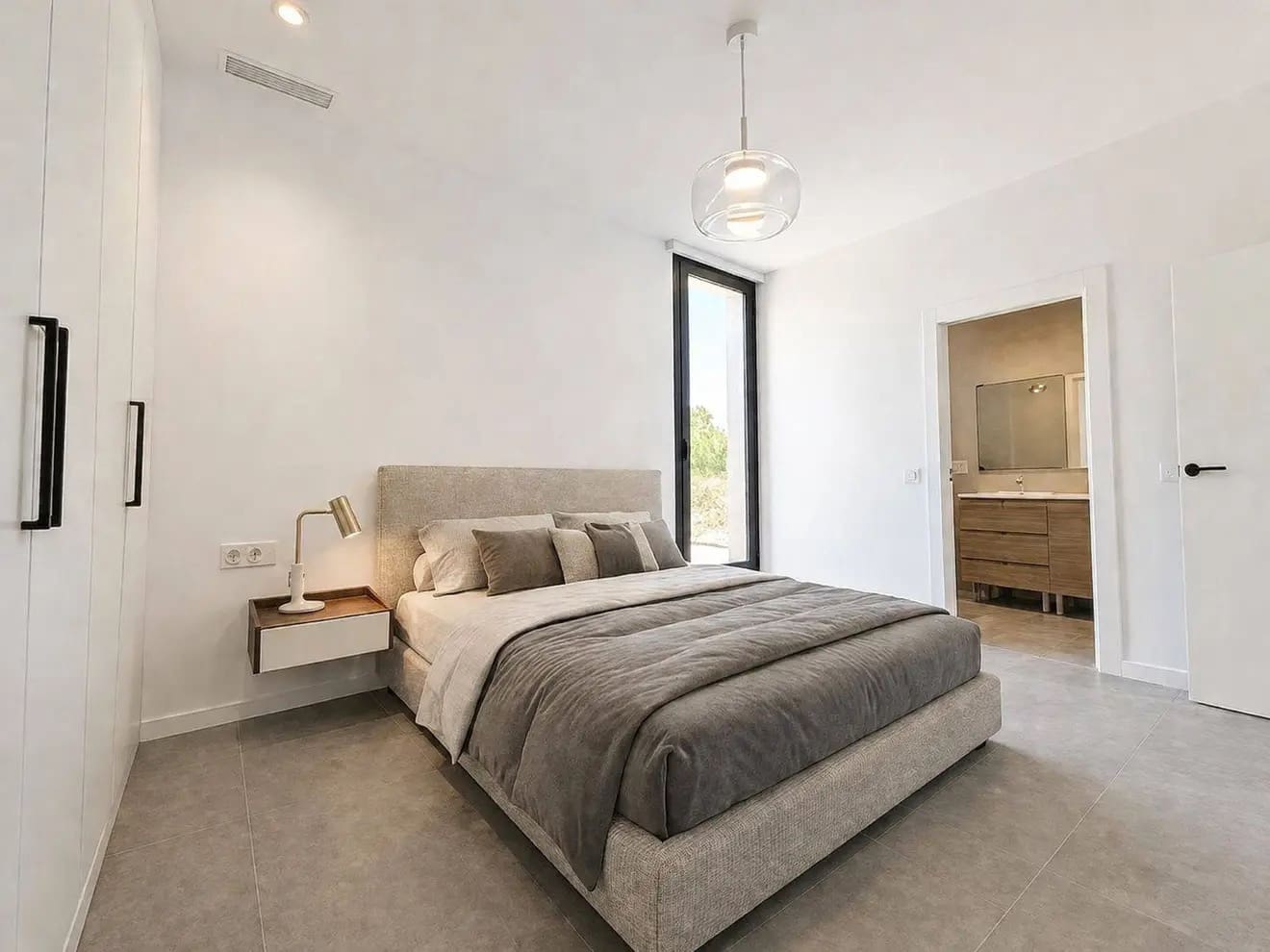 Chalet de 3 habitaciones en Llíria en venta con piscina - 420.000 € (Ref: 9808597)