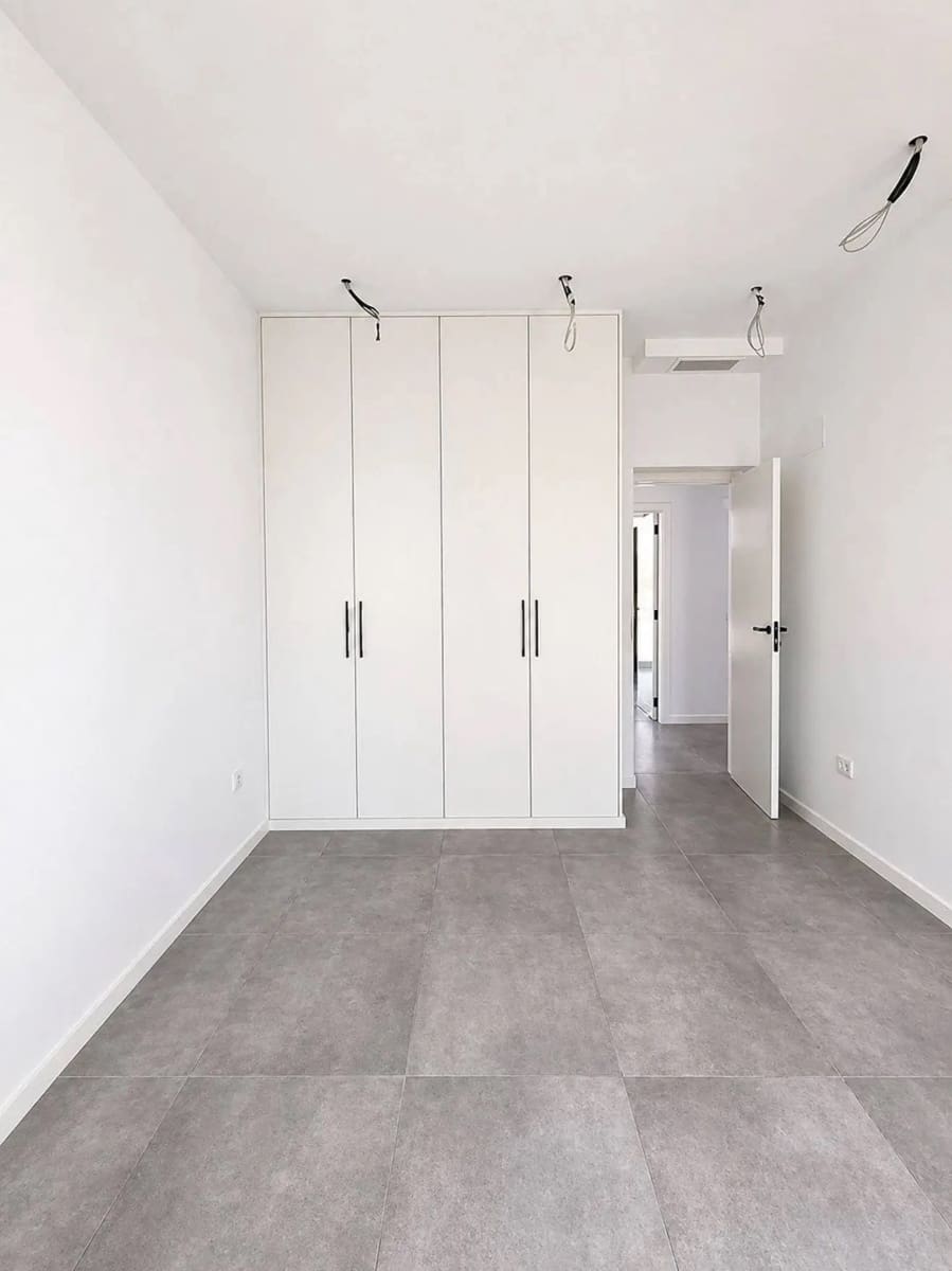 Chalet de 3 habitaciones en Llíria en venta con piscina - 420.000 € (Ref: 9808597)