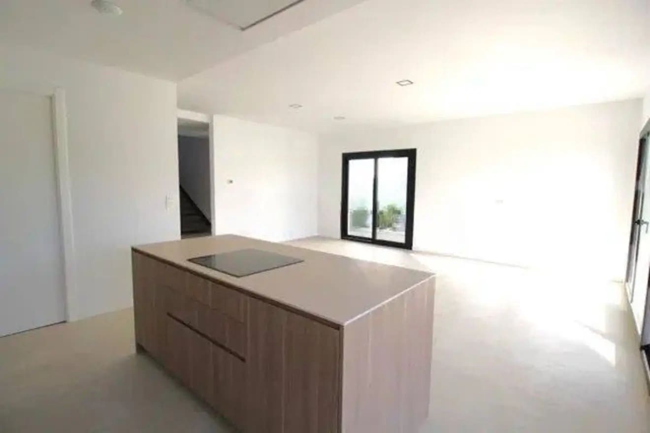 4 slaapkamer Rijtjeshuis te huur in Betera - € 4.200 (Ref: 9808950)