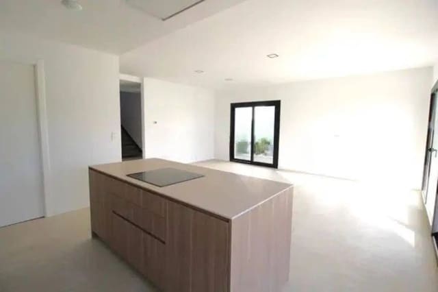 4 slaapkamer Rijtjeshuis te huur in Bétera - € 4.200 (Ref: 9808950)