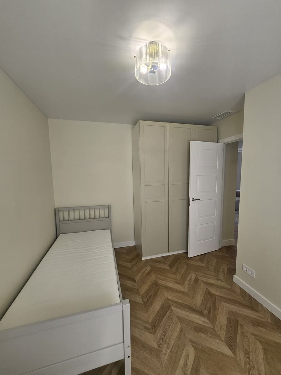 4 bedroom Townhouse for rent in Paterna - € 3,000 (Ref: 9844596)