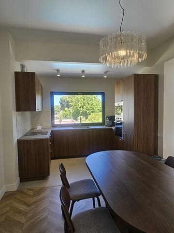 4 bedroom Townhouse for rent in Paterna - € 3,000 (Ref: 9844596)