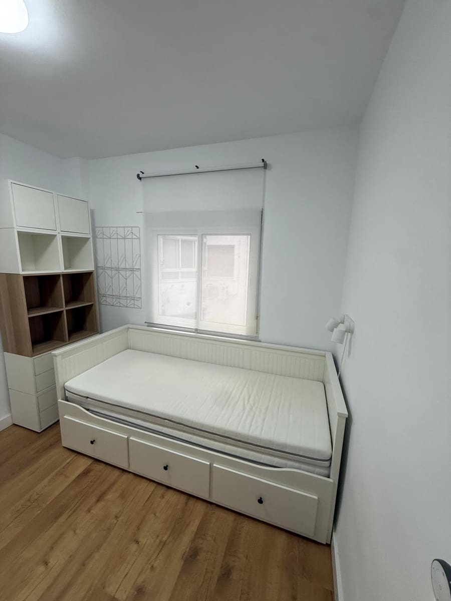 3 soveværelse Lejlighed til salg i Malaga by - € 380.000 (Ref: 9626247)