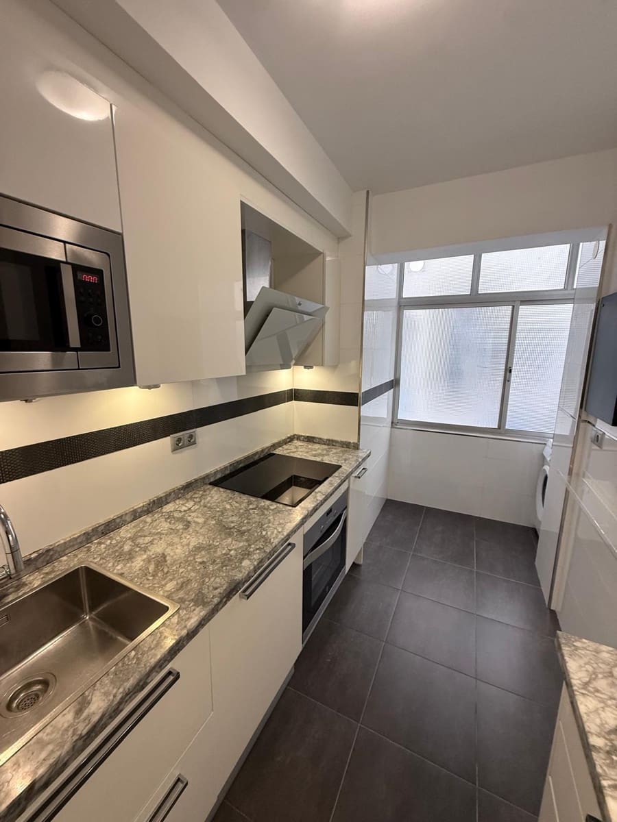 3 soveværelse Lejlighed til salg i Malaga by - € 380.000 (Ref: 9626247)