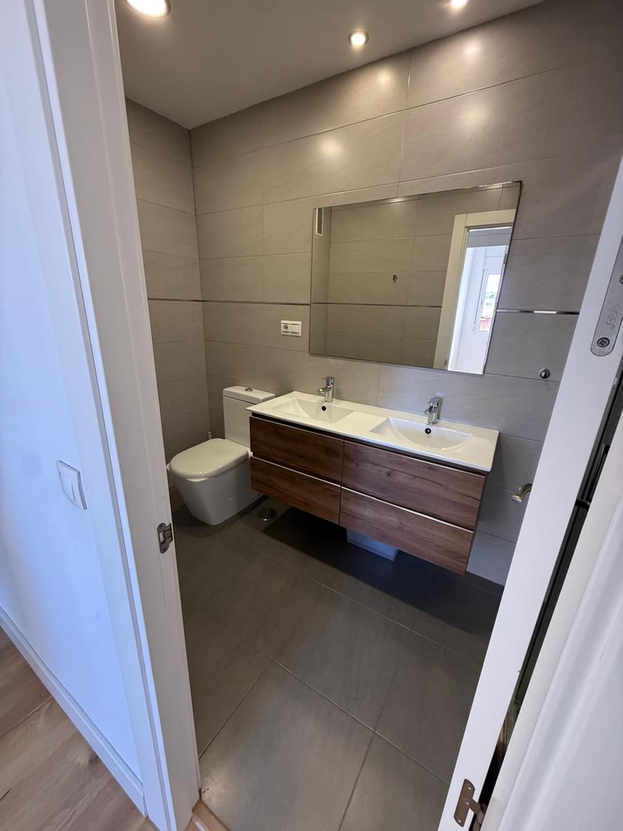 3 soveværelse Lejlighed til salg i Malaga by - € 380.000 (Ref: 9626247)