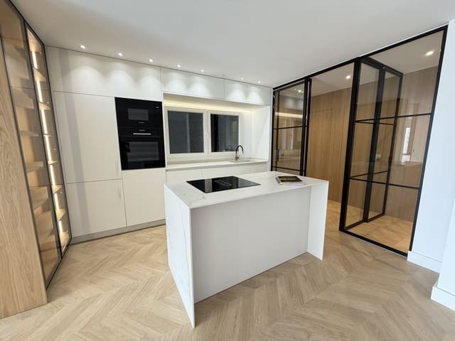 3 chambre Appartement à vendre à La Malagueta, Malaga ville - 890 000 € (Ref: 9626346)