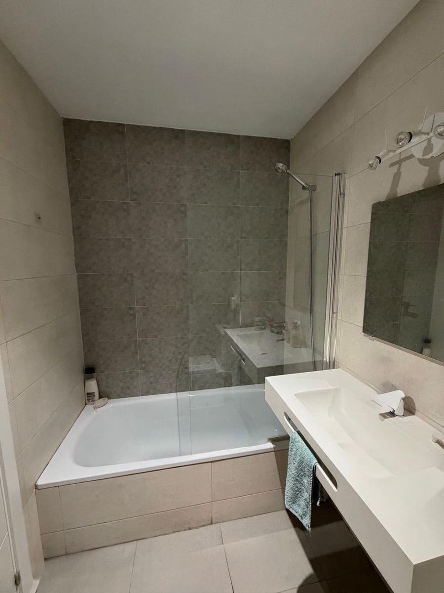 Apartamento de 3 habitaciones en Málaga ciudad en venta con piscina garaje - 590.000 € (Ref: 9626397)