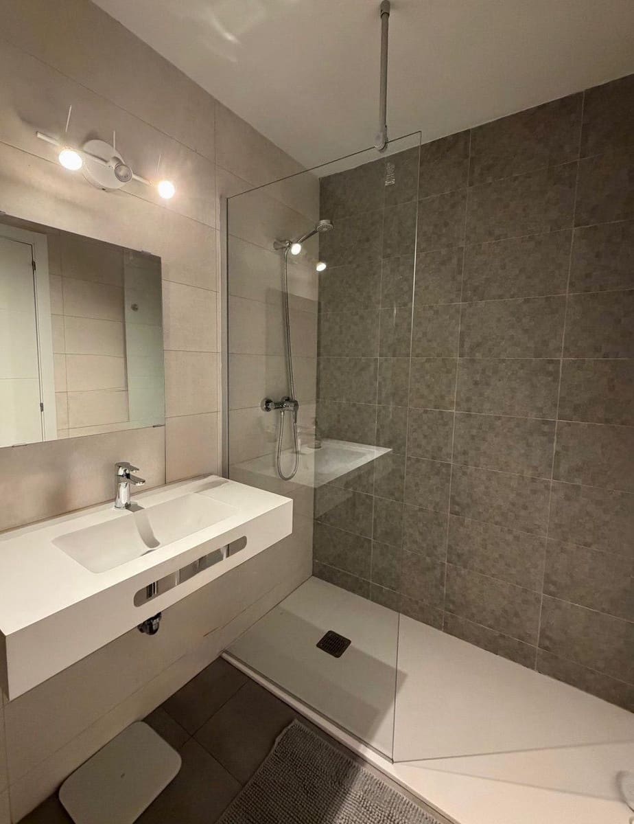 Apartamento de 3 habitaciones en Málaga ciudad en venta con piscina garaje - 590.000 € (Ref: 9626397)