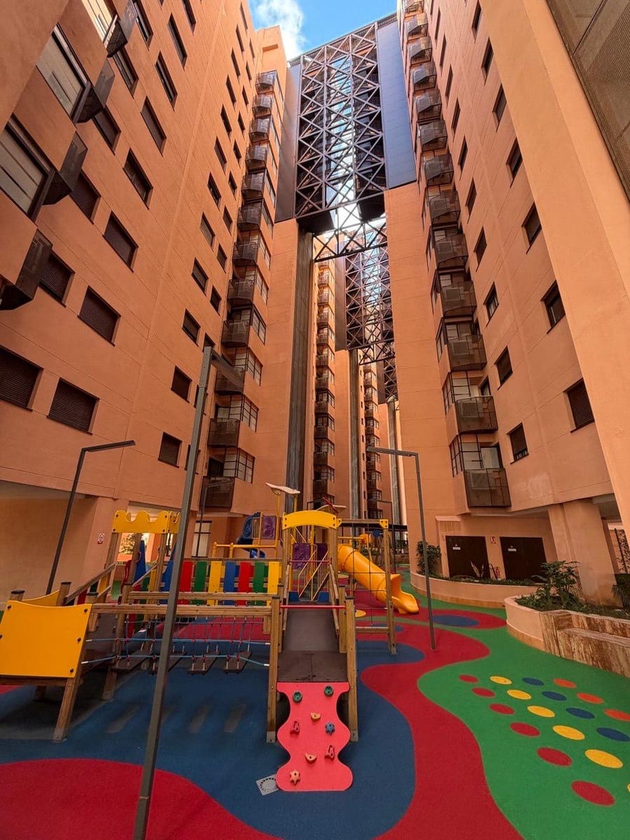 Apartamento de 3 habitaciones en Málaga ciudad en venta con piscina garaje - 590.000 € (Ref: 9626397)