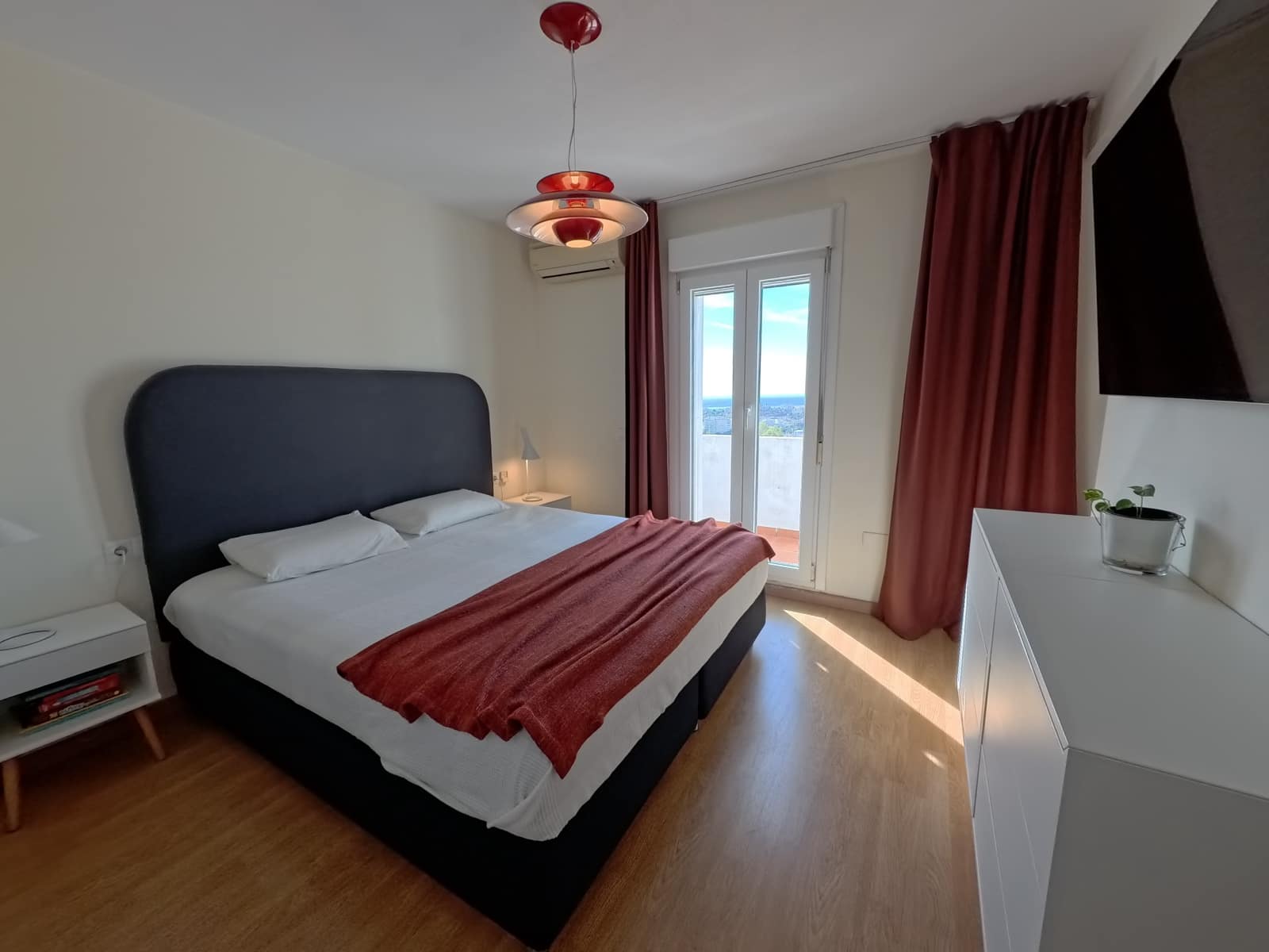 5 makuuhuone Rivitalo myytävänä paikassa Arroyo de la Miel mukana 
autotalli - 675 000 € (Ref: 9650236)