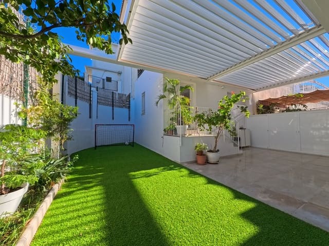 5 makuuhuone Rivitalo myytävänä paikassa Arroyo de la Miel, Benalmádena mukana 
autotalli - 675 000 € (Ref: 9650236)