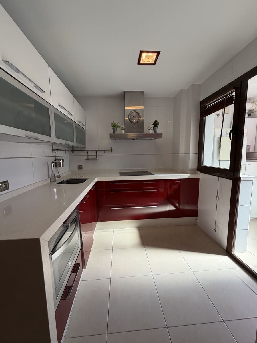 2 makuuhuone Kattohuoneisto myytävänä paikassa Malaga kaupunki mukana uima-altaan 
autotalli - 540 000 € (Ref: 9650355)