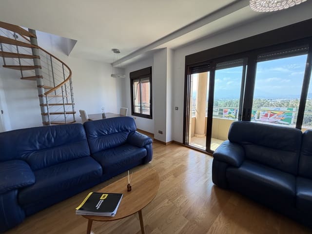 2 makuuhuone Kattohuoneisto myytävänä paikassa Cañada de los Cardos, Málaga kaupunki mukana uima-altaan 
autotalli - 540 000 € (Ref: 9650355)