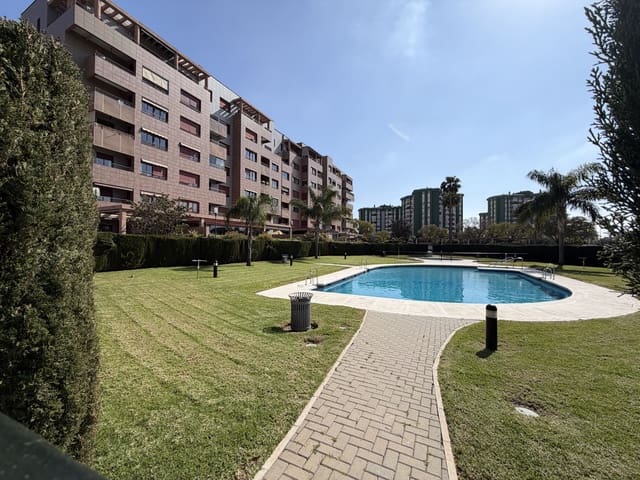 2 makuuhuone Kattohuoneisto myytävänä paikassa Cañada de los Cardos, Málaga kaupunki mukana uima-altaan 
autotalli - 540 000 € (Ref: 9650355)