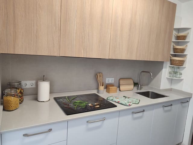 3 slaapkamer Appartement te koop in Playa de los Boliches, Fuengirola - € 330.000 (Ref: 9650367)