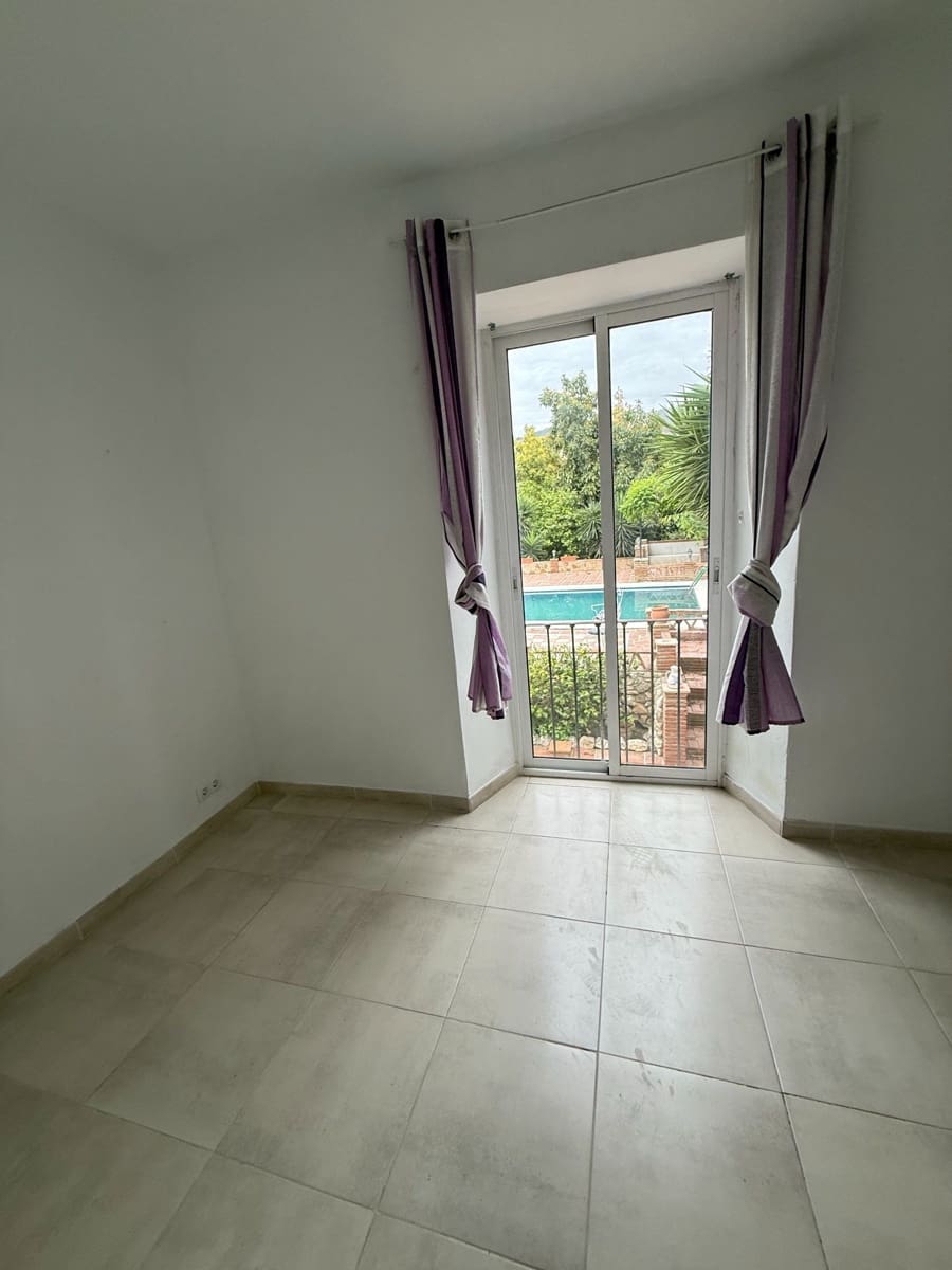 4 sypialnia Finka/Dom wiejski na sprzedaż w Coin z basenem garażem - 400 000 € (Ref: 9650776)