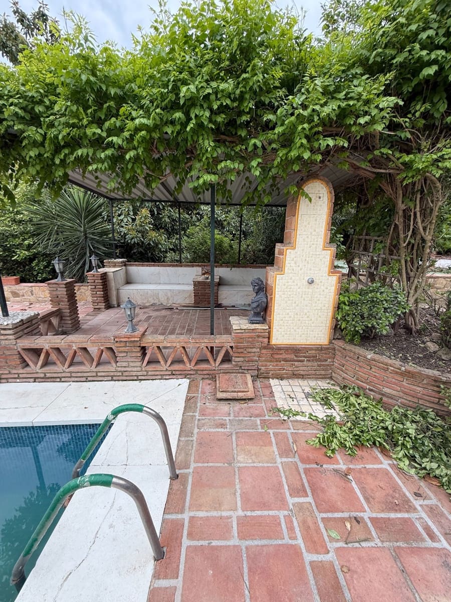 4 sypialnia Finka/Dom wiejski na sprzedaż w Coin z basenem garażem - 400 000 € (Ref: 9650776)