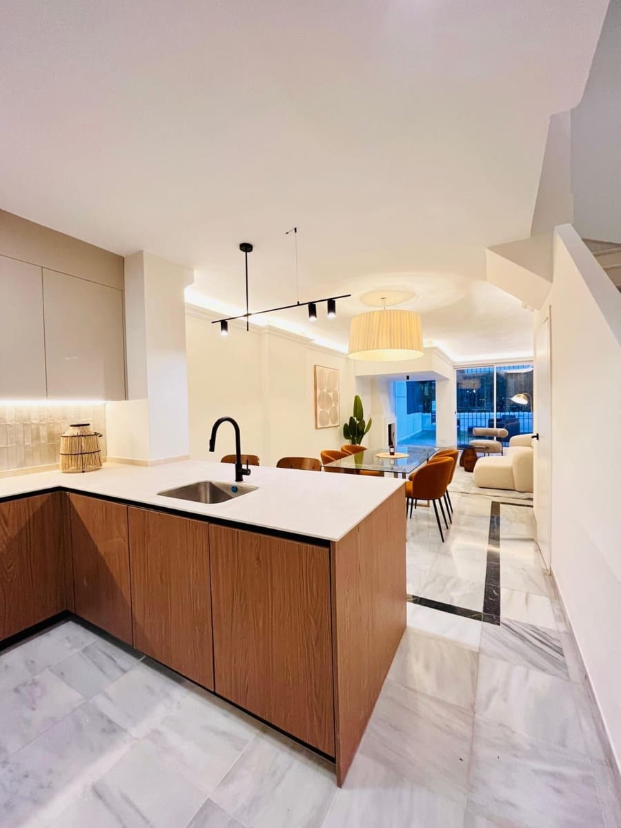 Adosado de 2 habitaciones en Marbella en venta con piscina garaje - 849.000 € (Ref: 9650918)