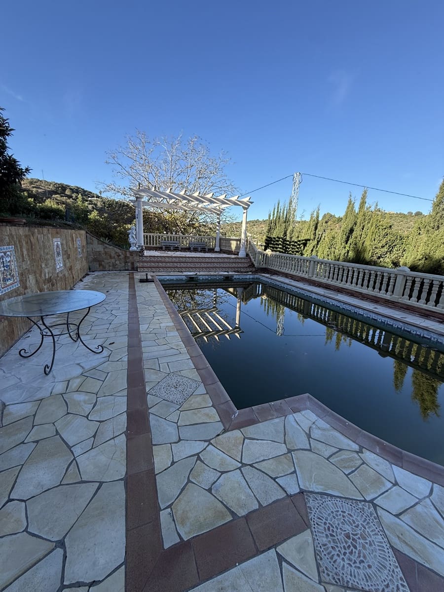 4 sovrum Finca/Hus på landet till salu i Coin med pool garage - 900 000 € (Ref: 9654275)