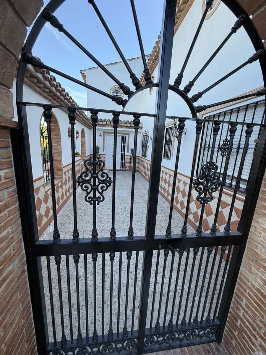 4 sovrum Finca/Hus på landet till salu i Coin med pool garage - 900 000 € (Ref: 9654275)