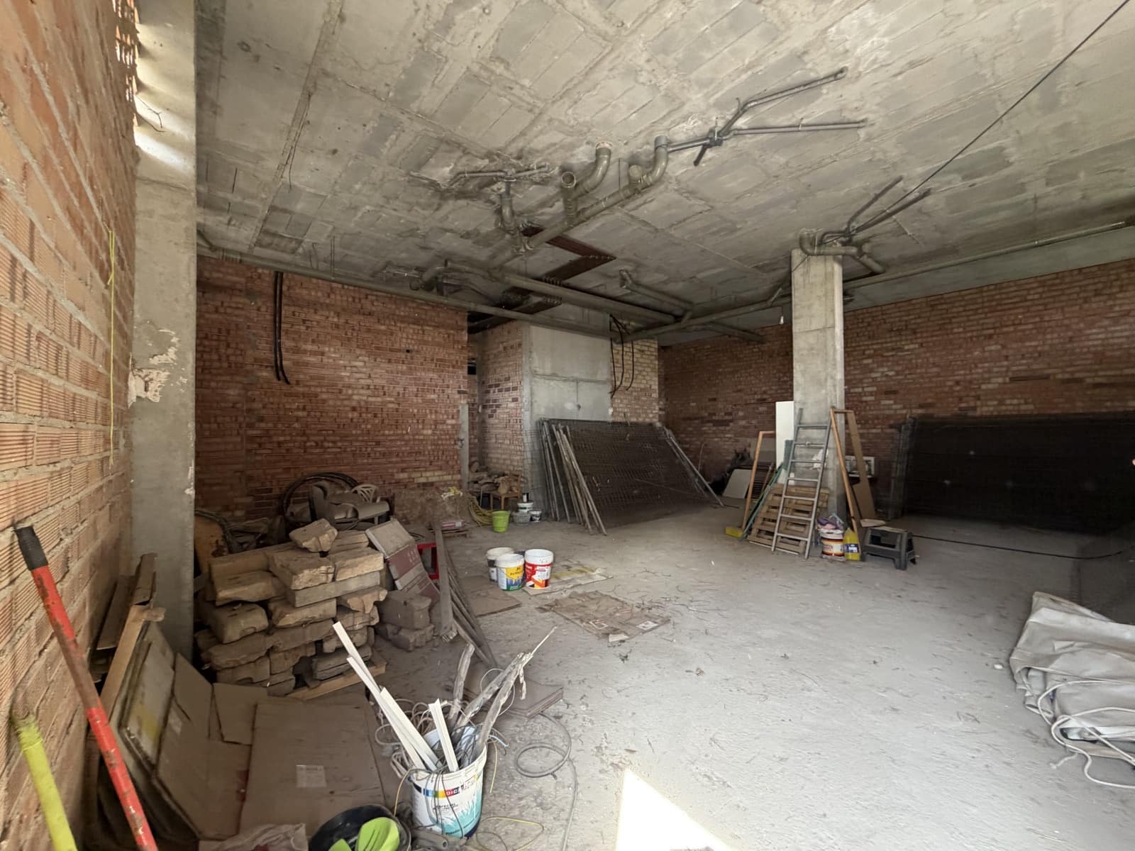 Commercial for sale in Malaga city - € 1,700,000 (Ref: 9654361)