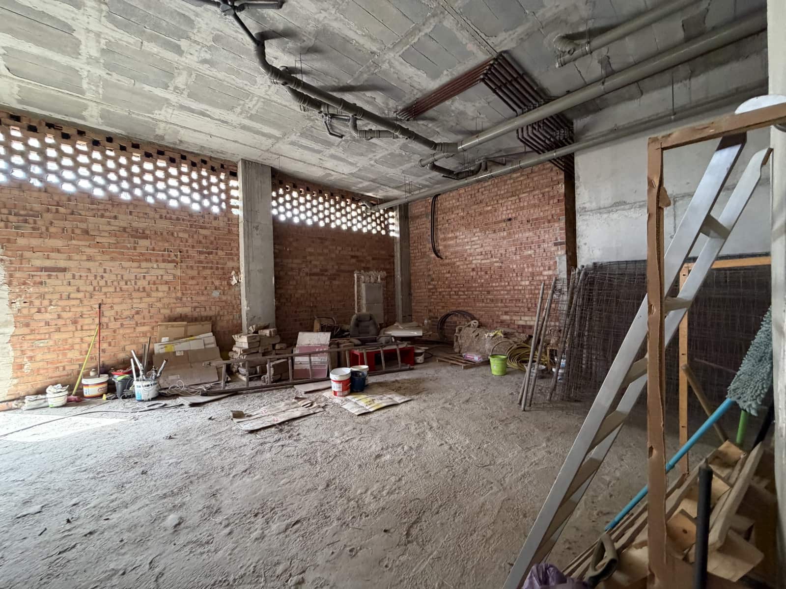 Commercial for sale in Malaga city - € 1,700,000 (Ref: 9654361)