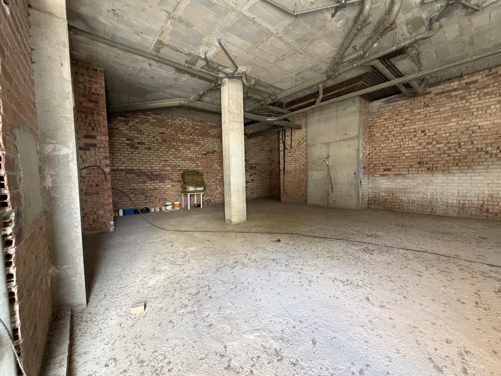 Commercial for sale in Malaga city - € 1,700,000 (Ref: 9654361)