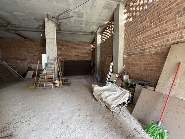 Commercial for sale in Huelin, Málaga city - € 1,700,000 (Ref: 9654361)