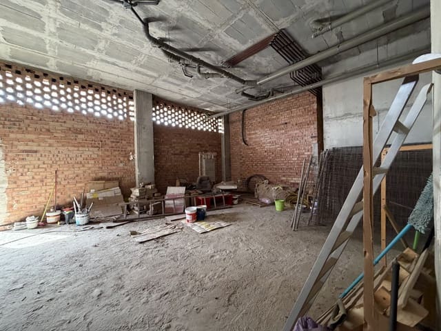 Commercial for sale in Huelin, Málaga city - € 1,700,000 (Ref: 9654361)