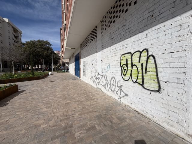 Commercial for sale in Huelin, Málaga city - € 1,700,000 (Ref: 9654361)