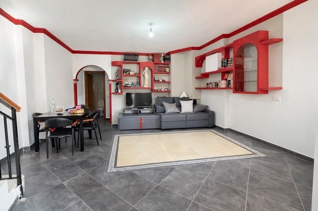 3 slaapkamer Villa te koop in Olletas, Málaga stad met garage - € 268.000 (Ref: 9665246)