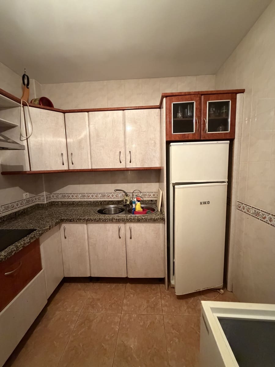3 slaapkamer Villa te koop in Malaga stad met garage - € 268.000 (Ref: 9665246)