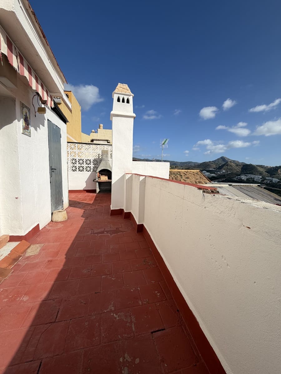 3 slaapkamer Villa te koop in Malaga stad met garage - € 268.000 (Ref: 9665246)